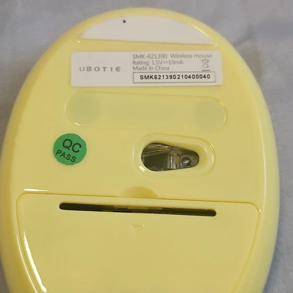 Yellow and Pink Mechanical Keyboard and Mouse Set Now FIRM- FOUND MISSING GRIP